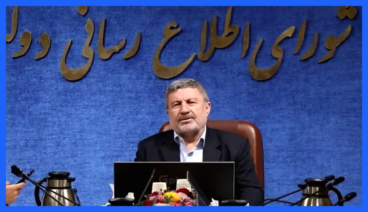 روزنامه خراسان به انتقاد از الیاس حضرتی پرداخت و اظهار داشت که وی در خصوص ابلاغ نظر رهبر معظم انقلاب درباره حجاب، سخنان درستی را بیان نکرده است. این روزنامه همچنین تأکید کرد که رهبر انقلاب بر ضرورت اقناع جامعه در این زمینه تأکید دارند و باید به این موضوع توجه بیشتری شود.