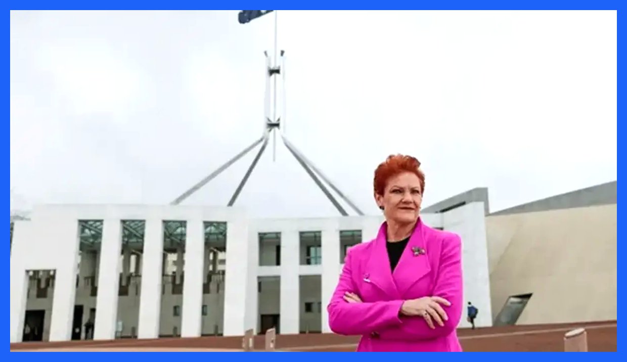 تعلیق سناتور استرالیایی به خاطر توهین به مسلمانان با پوشیدن برقع (+عکس)