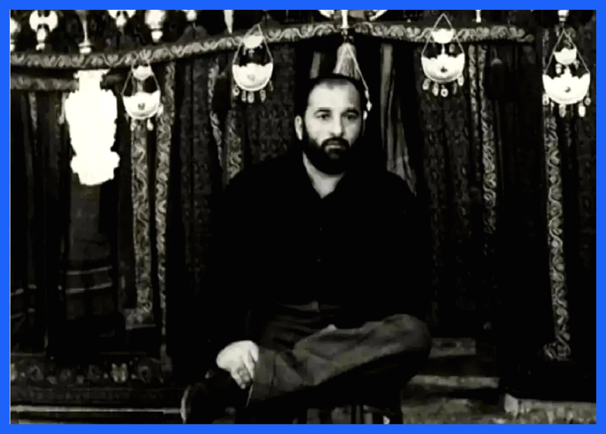 سفر به سال 52؛ «شعبان بی‌مخ» در جشن تولد «محمدرضا پهلوی» کباده‌کشی می‌کند! (عکس)