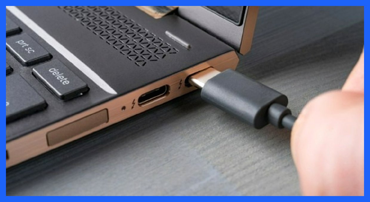 5 وسیله‌ای که هرگز نباید به پورت USB لپ‌تاپتان متصل کنید