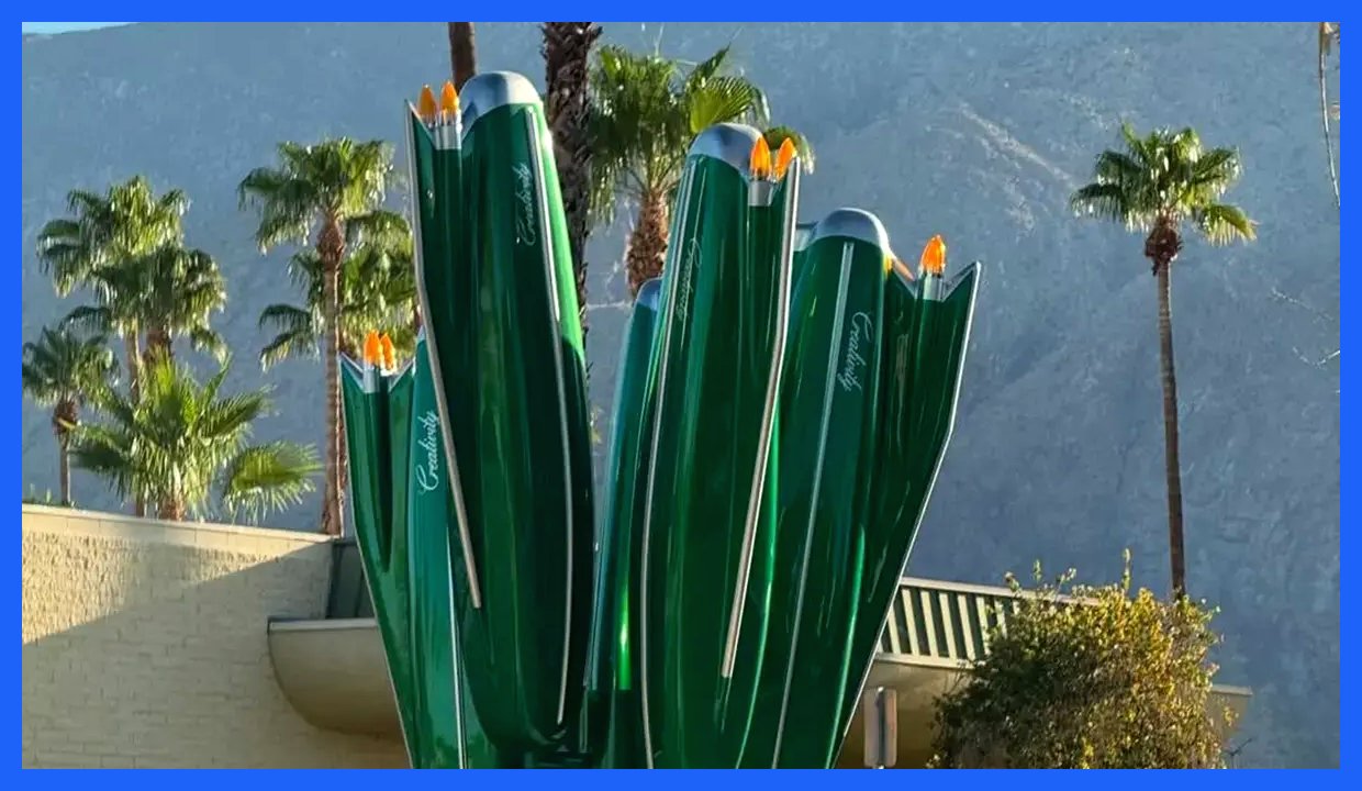 کادیلاکتوس؛ وقتی خودرو موضوع اصلی یک اثر هنری باشد! (+عکس)