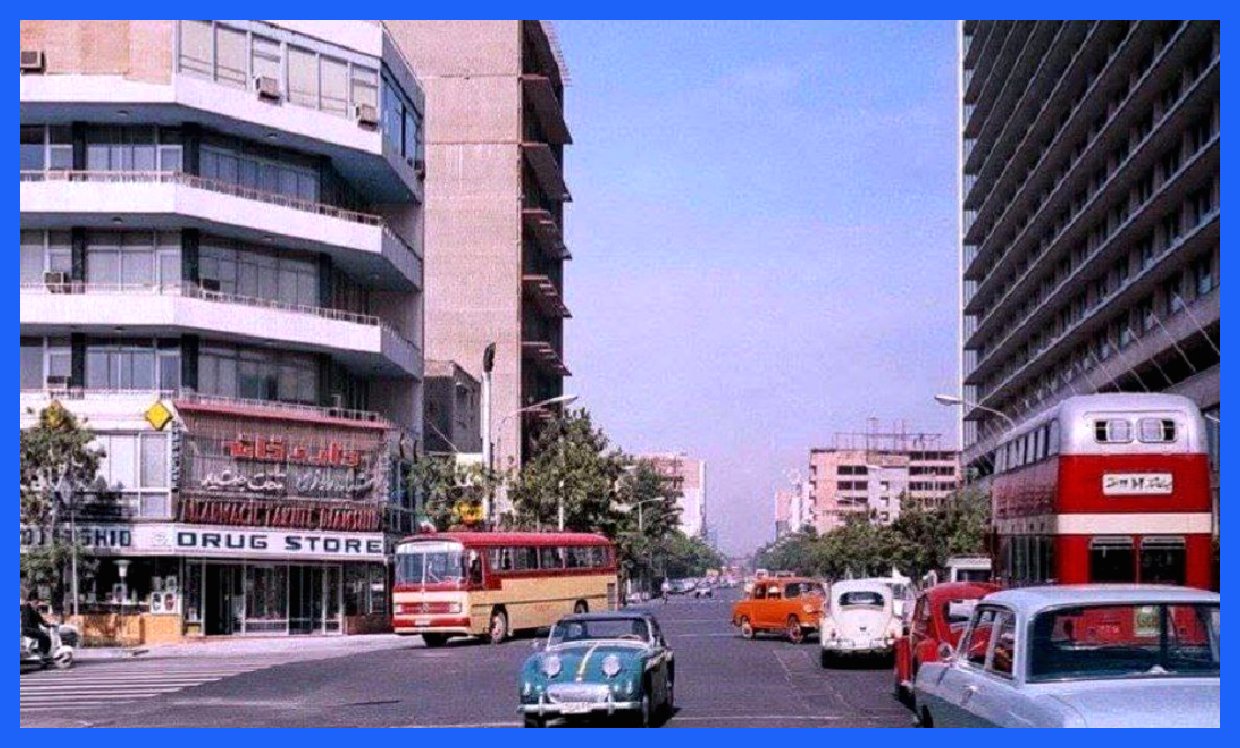 خیابان تخت جمشید تقاطع حافظ در سال ۱۳۴۷ (عکس)