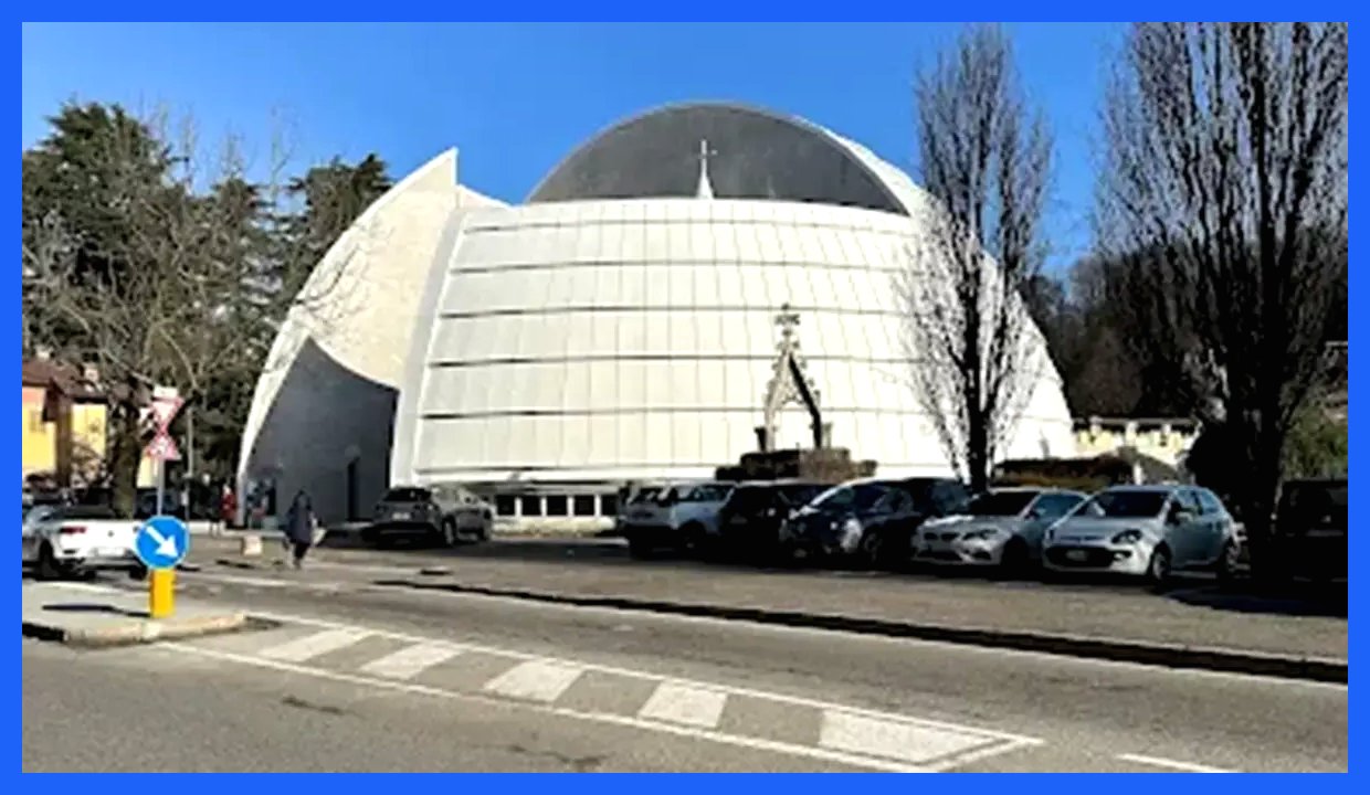 معماری مذهبی مطرح در وارزه (عکس)