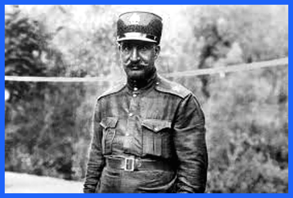 سفر به گذشته؛ استعفای رضاشاه به همراه محمدرضا پهلوی در سال 1320 (عکس)