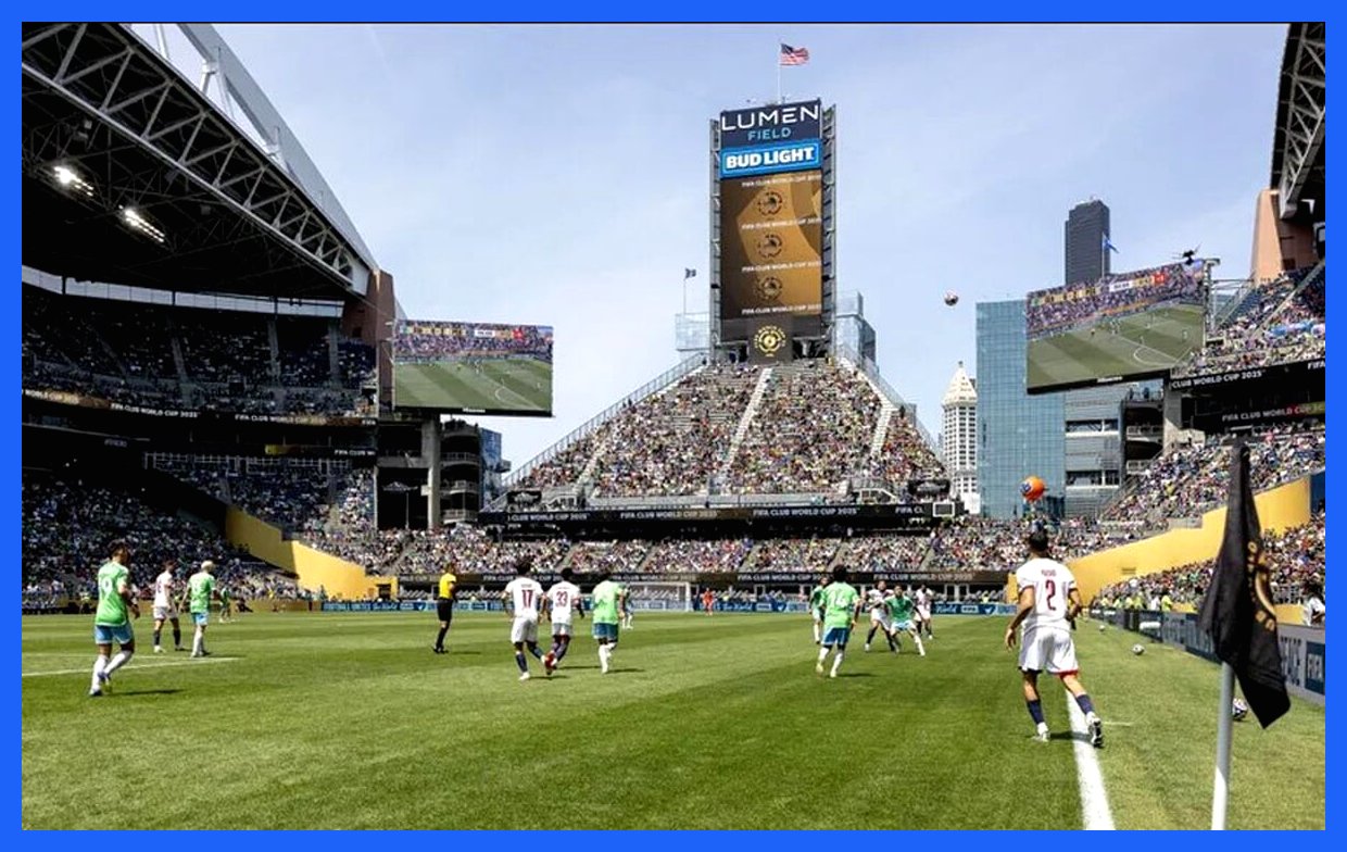 برگزاری جشنواره "افتخار همجنسگرایان" در حاشیه مسابقه فوتبال ایران و مصر در آمریکا