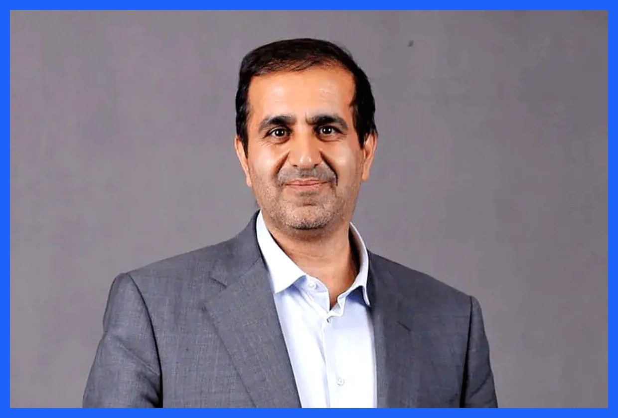 رئیس مرکز ارتباطات مردمی ریاست‌ جمهوری استعفا کرد. این اقدام وی در پی برخی تغییرات در ساختار مدیریتی دولت صورت گرفته است. جزئیات بیشتر در خصوص دلایل این استعفا و برنامه‌های آینده وی هنوز منتشر نشده است. به گزارش آگاهنا، این تغییرات ممکن است تأثیراتی بر نحوه ارتباط دولت با مردم داشته باشد.