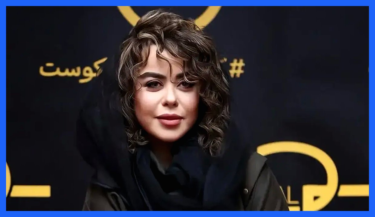 الهام اخوان در پشت صحنه «جشن» تماشاخانه ملک با استایل ساده و مشکی دیده شد (عکس)