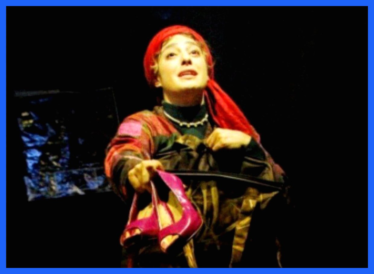 لنگه کفش سیبیلندرلا؛ آیا خوشبختی یک رؤیا یا واقعیت است؟