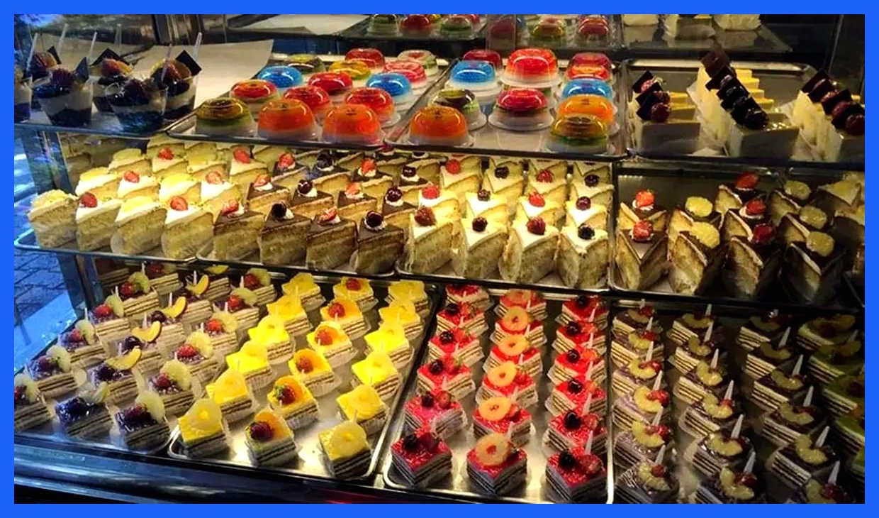 خرید شیرینی یلدایی در سال ۱۴۰۴؛ قیمت‌ها سر به فلک کشید!