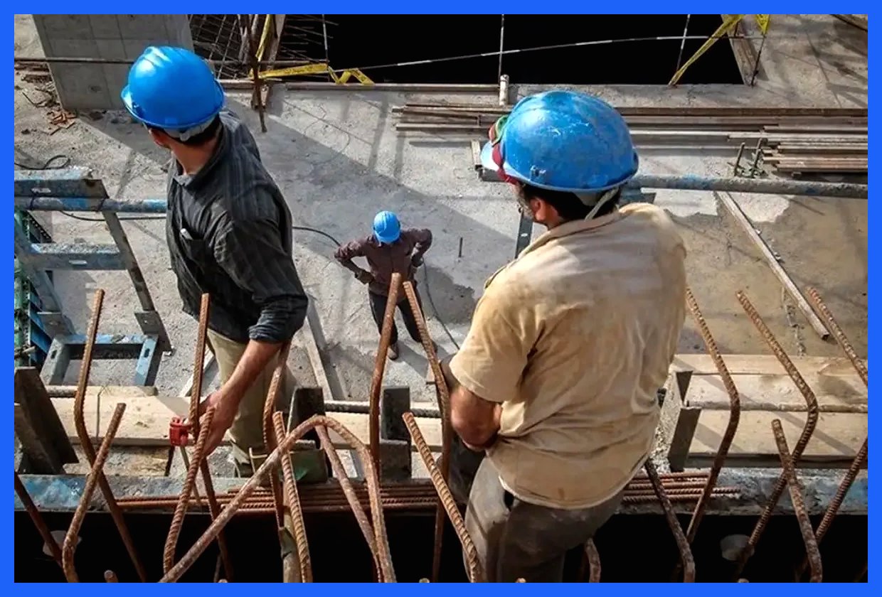 شرایط جدید کار برای اتباع افغان در ایران؛ پذیرش ۶۰۰۰ درخواست آغاز شد