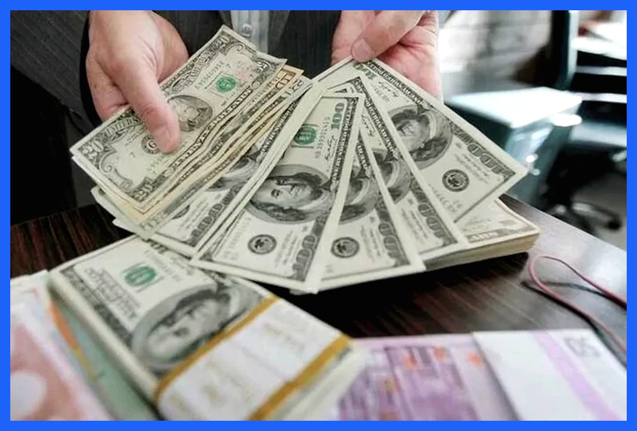 ریشه نوسانات دلار در چیست؟