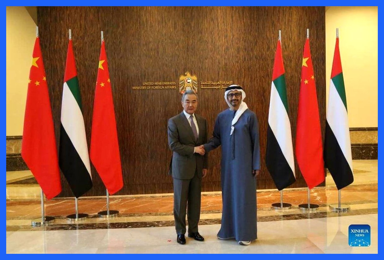 چین بار دیگر حمایت خود را از امارات متحده عربی در خصوص جزایر سه‌گانه ابوموسی، تنب بزرگ و تنب کوچک اعلام کرد. این موضوع با واکنش وزارت امور خارجه ایران همراه بود و اعتراضات رسمی این وزارتخانه را به دنبال داشت. مقامات ایرانی بر حق حاکمیت کشور خود بر این جزایر تأکید کرده