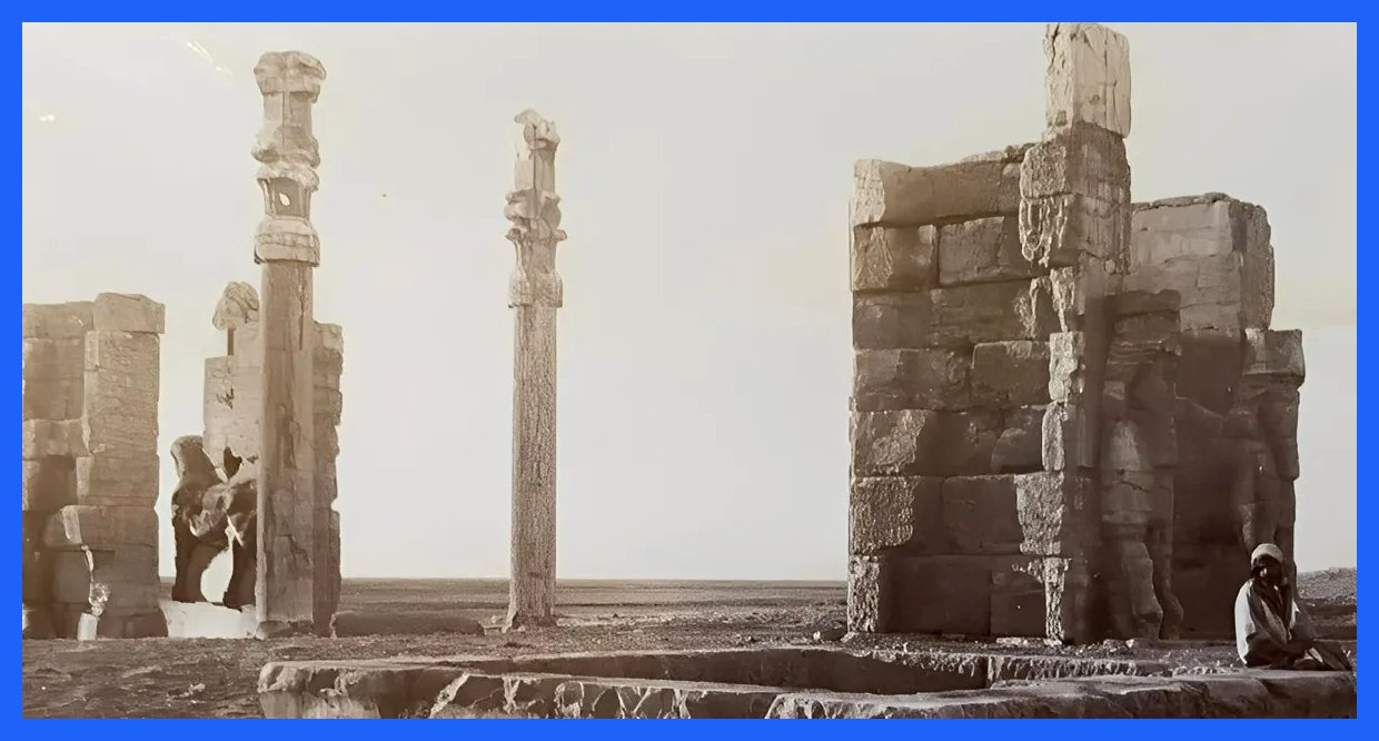 نگاهی به شکوه ۱۰۰ سال پیش: عکس نایاب از دروازه ملل تخت جمشید