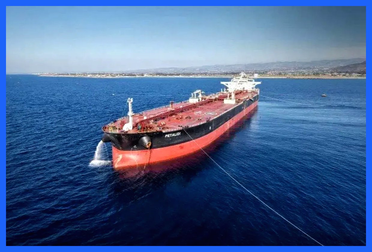 بلومبرگ: چین خرید نفت از ایران را کاهش داده است