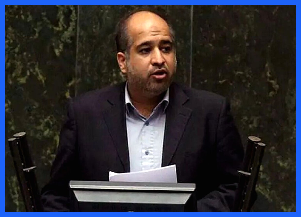 خضریان: برخی دلالان بدنام، معیشت مردم را به گروگان گرفته‌اند

به گزارش آگاهنا، خضریان با انتقاد از وضعیت معیشتی مردم، اعلام کرد که برخی دلالان بدنام به طور غیرقانونی معیشت مردم را به گروگان گرفته و از این طریق بهره‌برداری می‌کنند. وی افزود که این