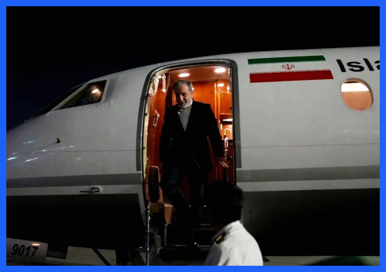 به گزارش آگاهنا، امروز معاون سیاسی وزیر امور خارجه جمهوری اسلامی ایران، سید عباس عراقچی، در مسکو به سر می‌برد. این سفر در راستای تقویت روابط دوجانبه و بررسی مسائل منطقه‌ای و بین‌المللی انجام می‌شود.