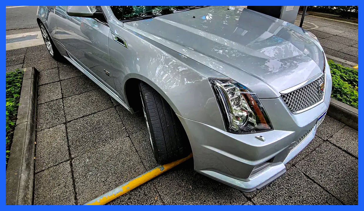 کادیلاک خاص با رنگ متالیک درخشان (+تصاویر)