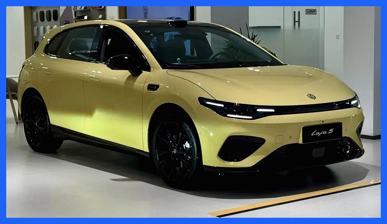 هاچ‌بک شهری لافا ۵ با برد ۶۰۵ کیلومتر و پلتفرم ۸۰۰ ولتی رونمایی شد (+عکس)