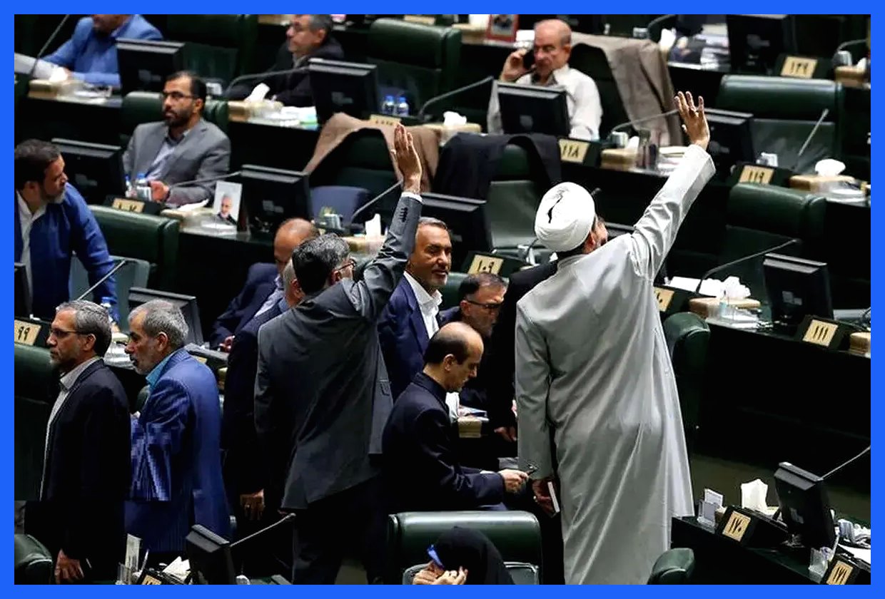 روزنامه جمهوری اسلامی: مجلسی که امام آن را در راس امور می دانست، مجلس فعلی نبود