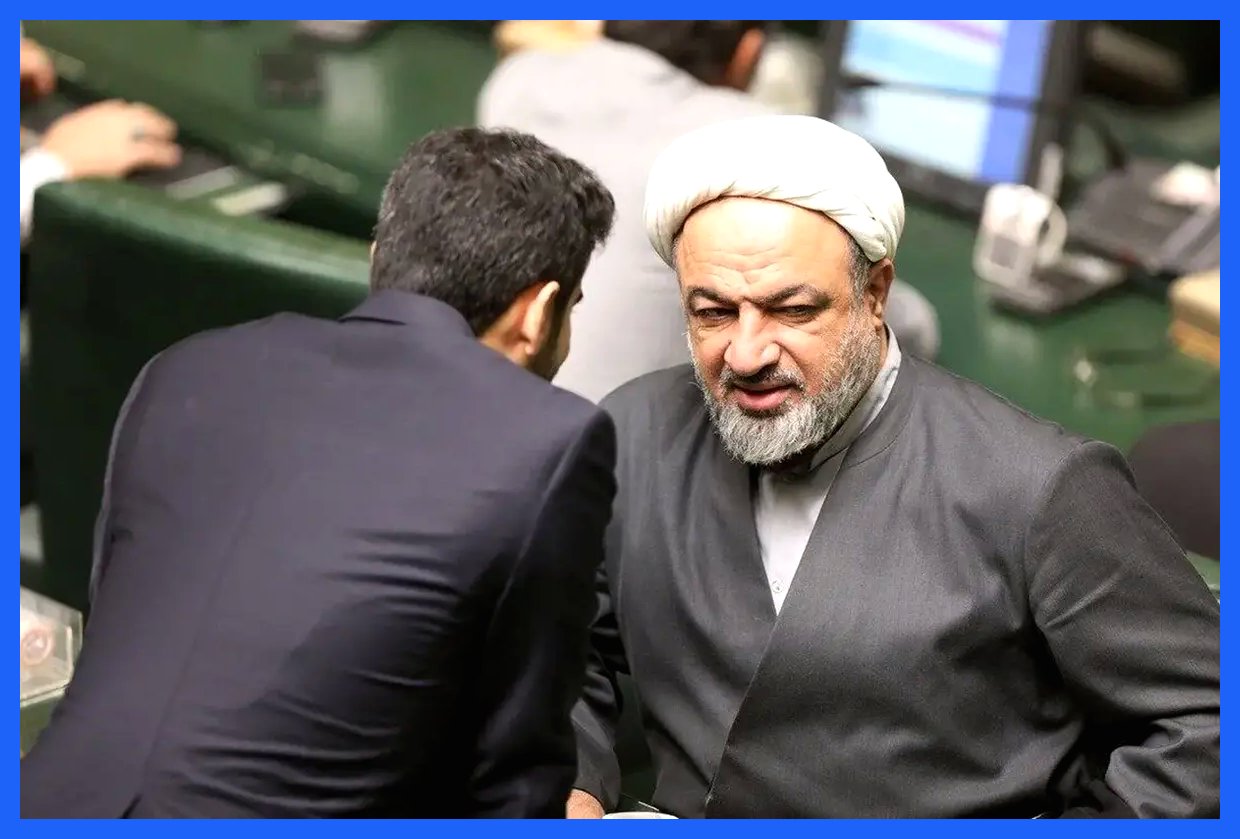 به گزارش آگاهنا، جریان راست افراطی قصد دارد تا دولت محمدرضا پزشکیان را به چالش بکشد و با معرفی کاندیدای خود، به دنبال رسیدن به کرسی ریاست جمهوری است. این روند می‌تواند تأثیرات قابل توجهی بر فضای سیاسی کشور داشته باشد.