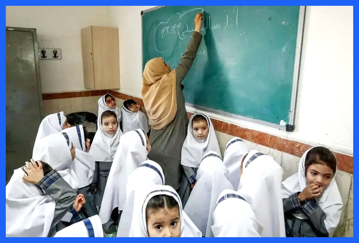 کیهان: در مدارس به بهانه شادی بچه ها، مراسم رقص برگزار می کنند