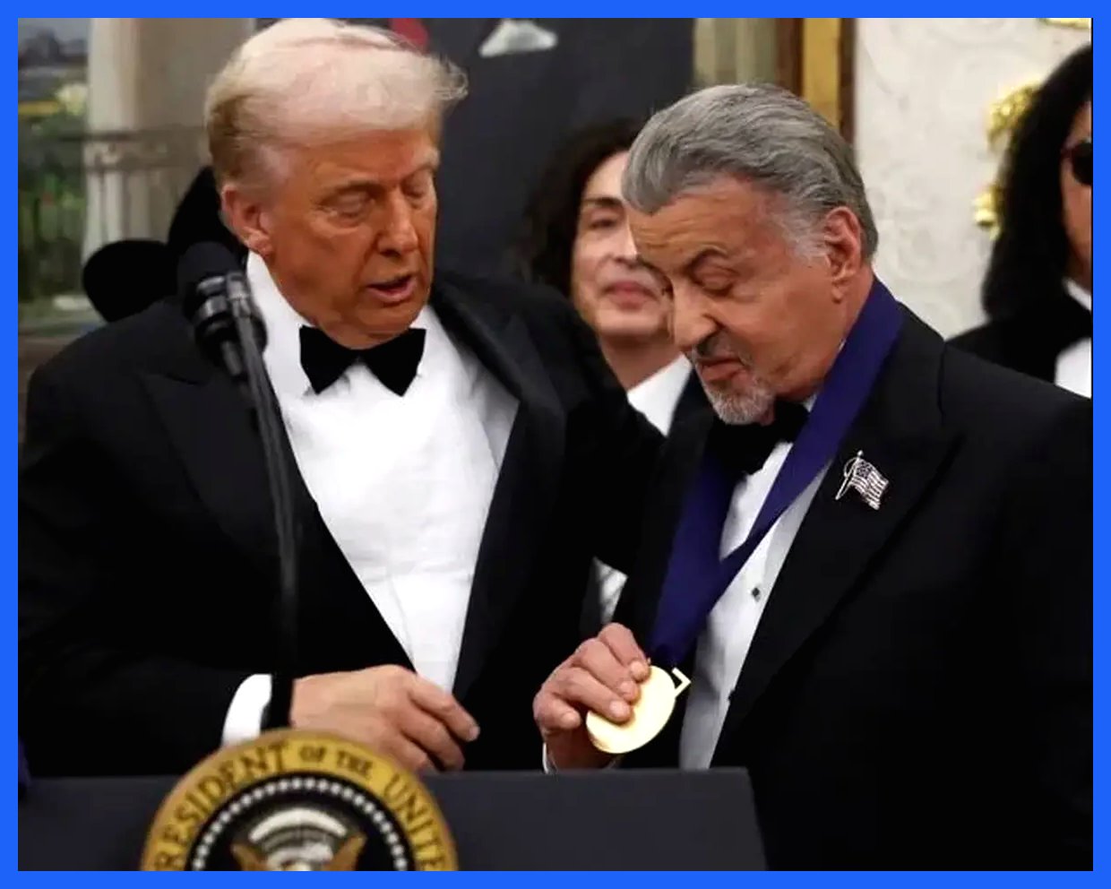 ترامپ به سیلوستر استالونه مدال افتخار اهدا کرد