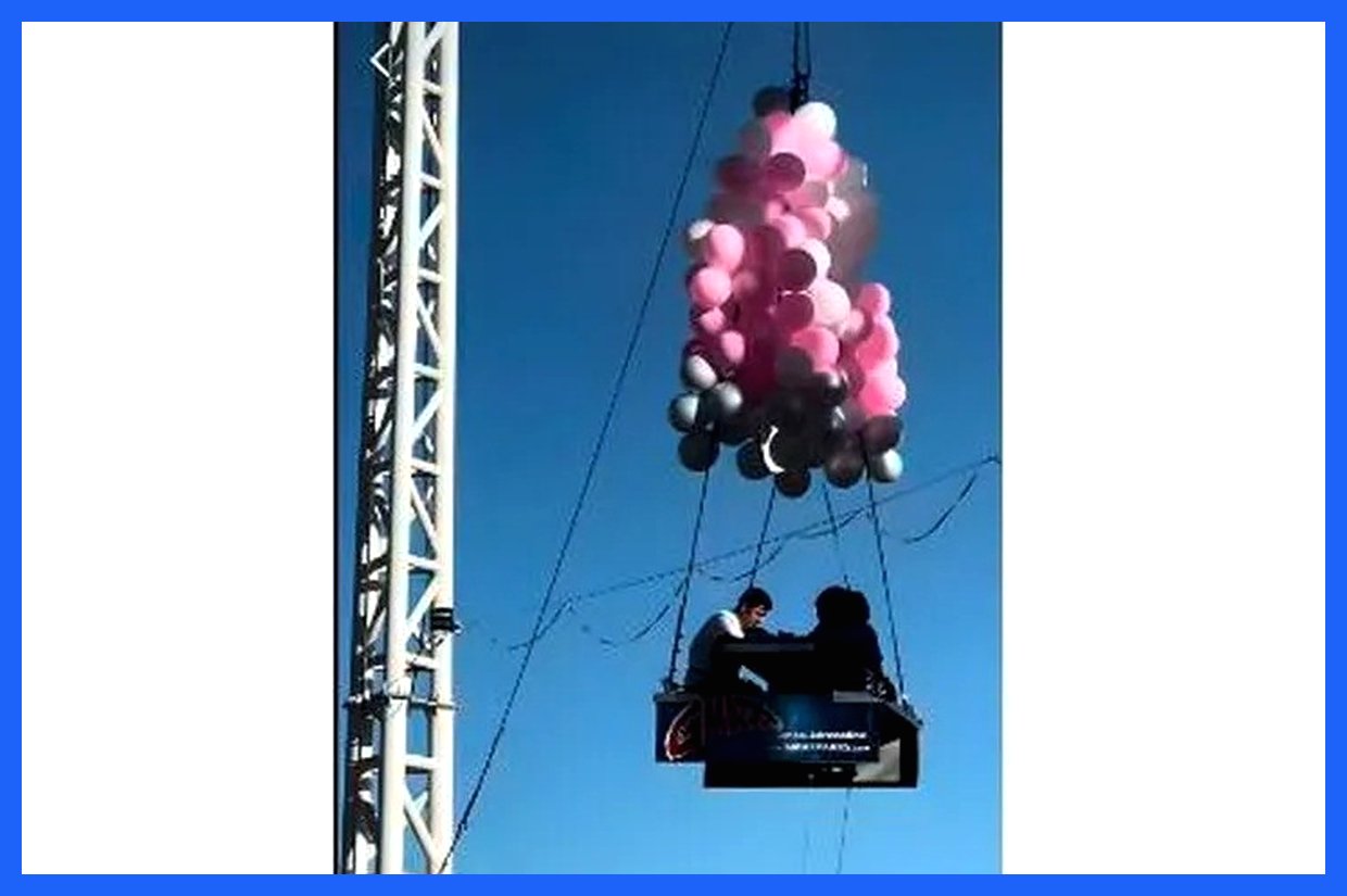 فنجان قهوه‌ای ۳ میلیون تومانی بر روی میزی معلق در هوا!