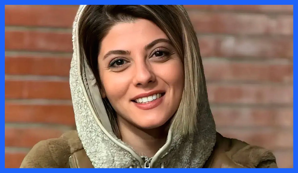 استایل کژوال مهسا طهماسبی با کاپشن پشمی و هودی در فضای آجری (عکس)