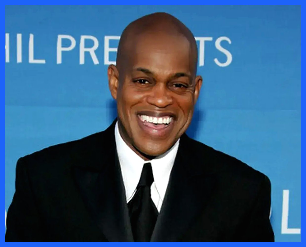 جوبیلنت ساکس، خواننده معروف اپرا، در منزلش جان باخت (+عکس)