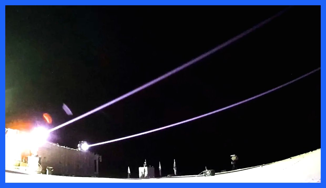 فایننشال‌تایمز مدعی شد: دومین سفر دانشمندان ایرانی به روسیه برای دستیابی به سلاح لیزری