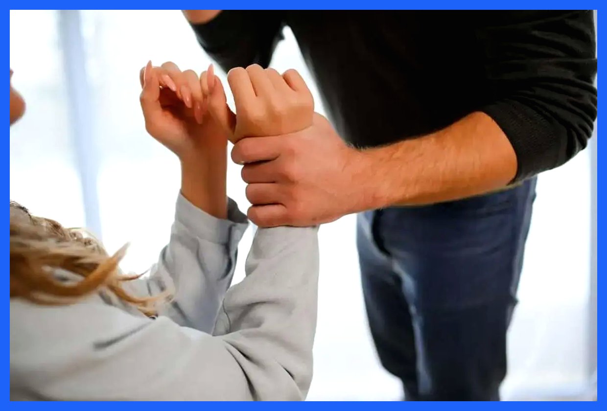 چرا خشونت‌ها و قتل‌های خانوادگی افزایش یافته؟/ مشکلات اقتصادی سهم مهمی دارد