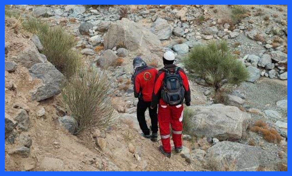 نجات دو کوهنورد گرفتار در ارتفاعات نارکی مهریز یزد