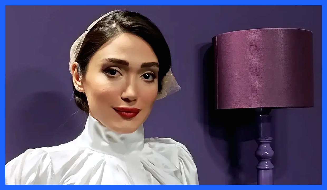 فرزانه قاسم‌زاده با چهره‌ای متفاوت و پوشش کلاسیک در نمایش «والس تصادفی» درخشش یافت (عکس)