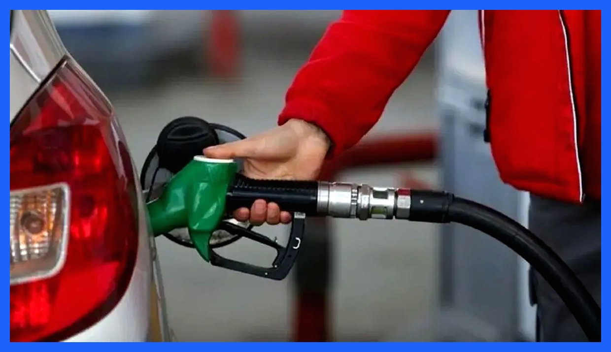 بنزین ۳ هزار تومانی در کارت‌ها: نیازی به استفاده از کارت جایگاه‌ها نیست