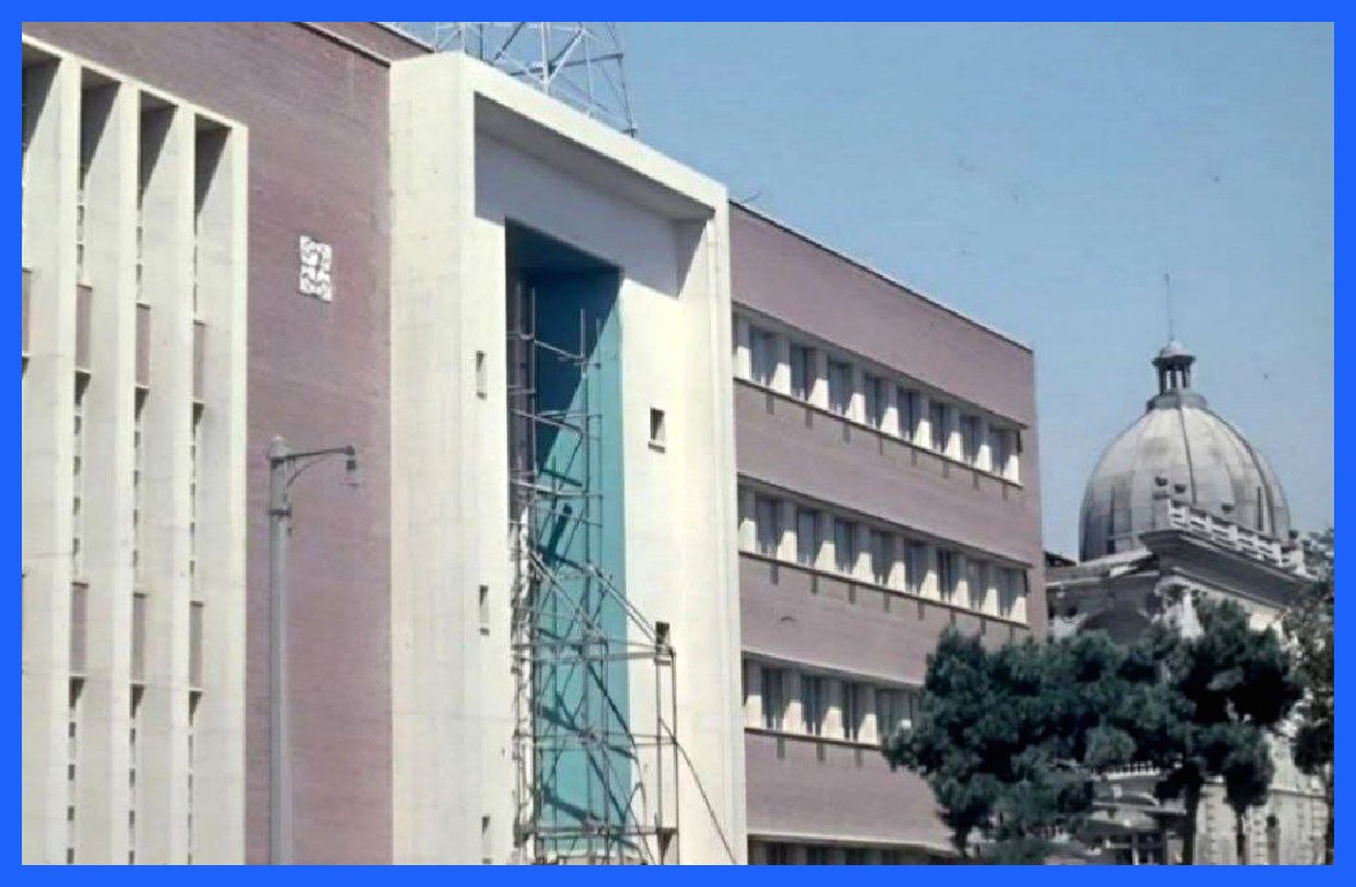 ساختمان مخابرات خیابان‌ناصرخسرو در دهه سی (عکس)