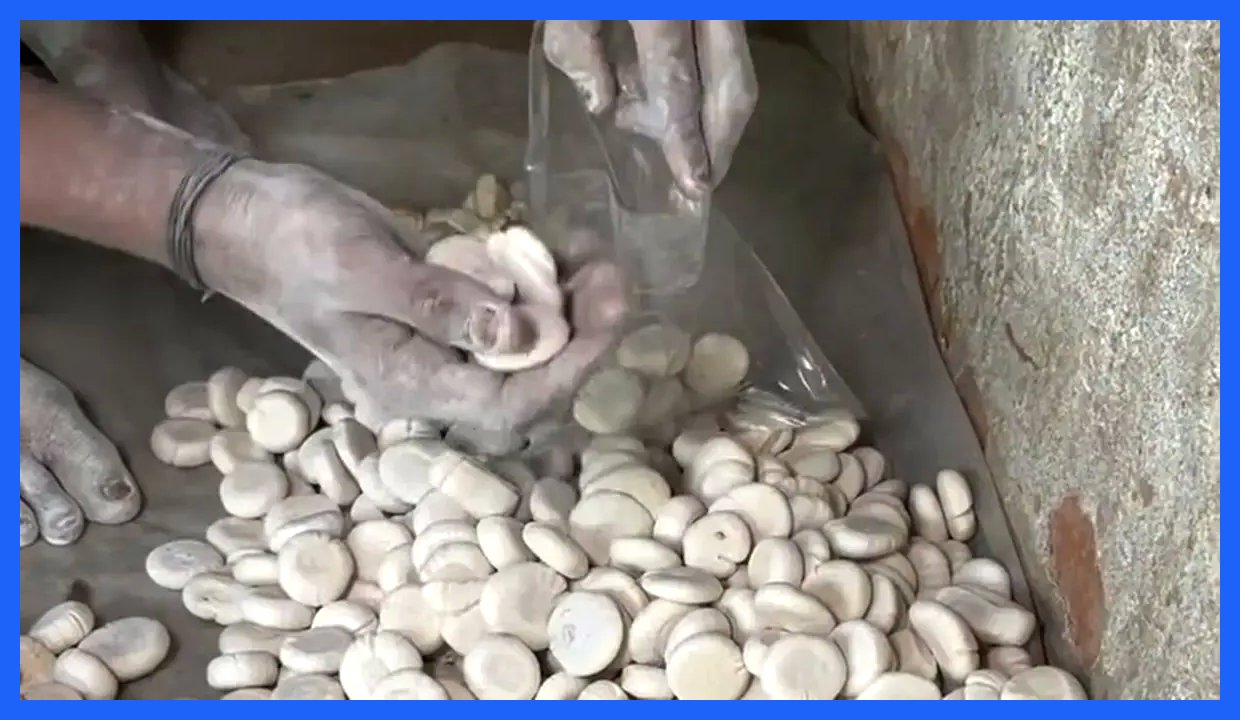 تولید آب‌نبات در کارگاهی با شرایط غیربهداشتی و حیرت‌انگیز (فیلم)