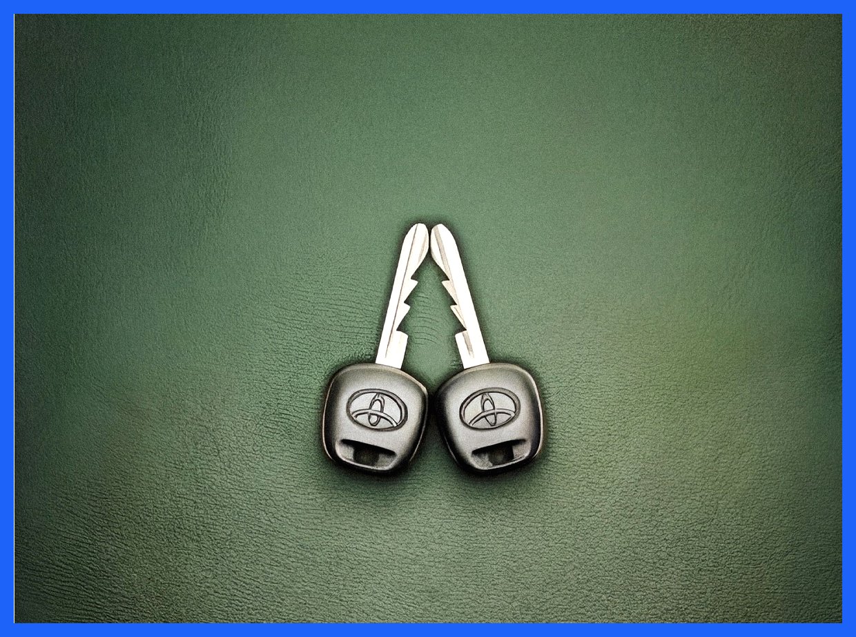 کریسمس؛ ایده‌های جالب از دنیای تبلیغات / خودروسازها در صدر (تصویری)