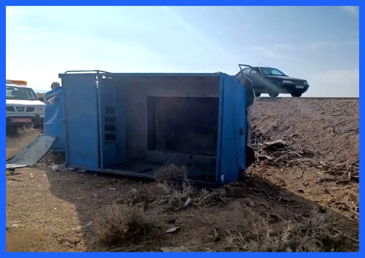 واژگونی نیسان در ایذه خوزستان، ۸ نفر را مجروح کرد