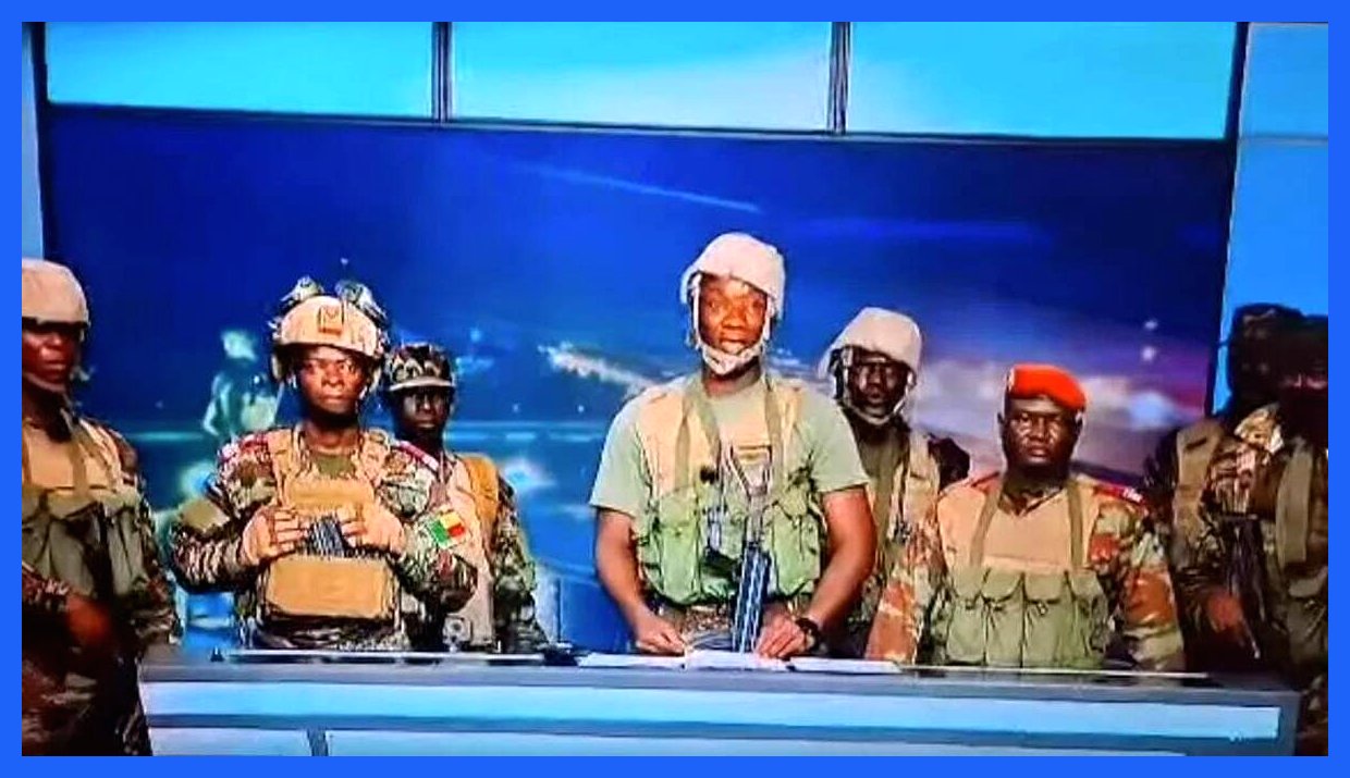 به گزارش آگاهنا، در یک اقدام نظامی غیرمنتظره در کشور آفریقایی بنین، نیروهای نظامی در یک پخش زنده تلویزیونی از برکناری رئیس‌جمهور و تمامی مقامات دولت خبر دادند. این تحولات به سرعت توجه جامعه بین‌المللی را به خود جلب کرده و نگرانی‌هایی را درباره ثبات