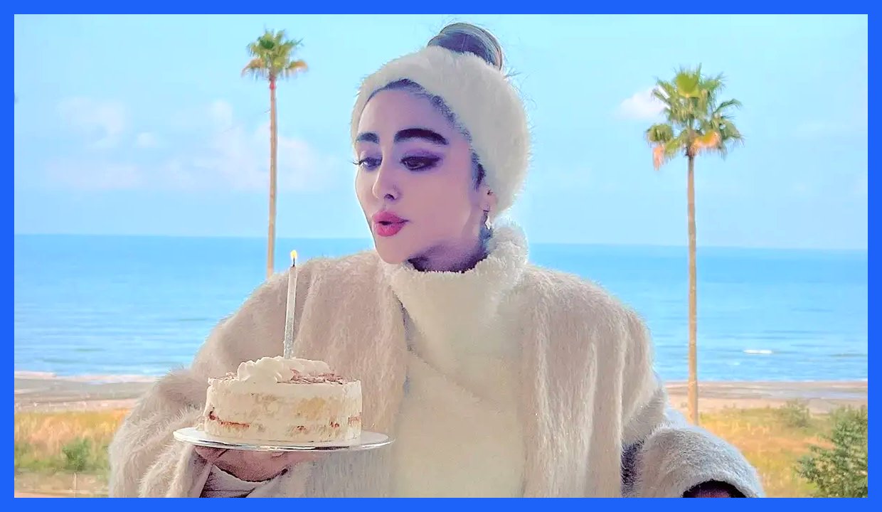 جشن تولد ستاره حسینی در کنار دریا: استایل سفید و کیک مینیمالیستی جذاب (عکس)