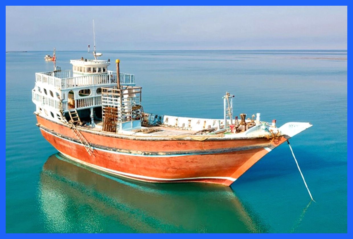 توقیف ۳ لنج صیادی در آب‌های جاسک و دستگیری ۱۱ نفر متهم