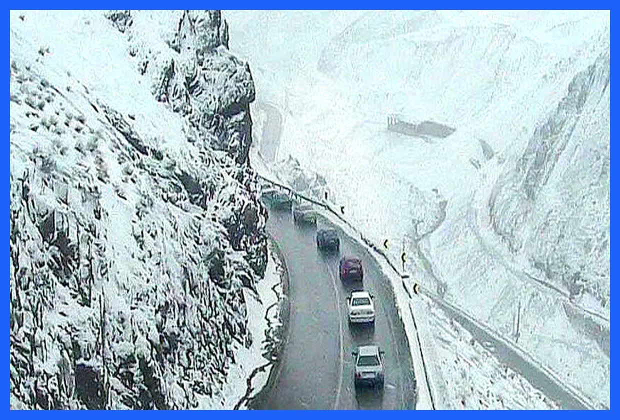 محدودیت‌های ترافیکی در جاده‌های شمال؛ پلیس راه: سفرهای غیرضروری را کنار بگذارید