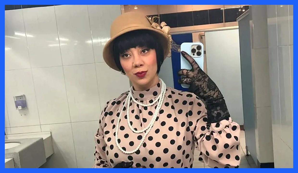 گریم بامزه آذین نظری در کمدی «قتل آقای هاورشام»؛ خانم فلورانس با کلاه‌گیس (عکس)