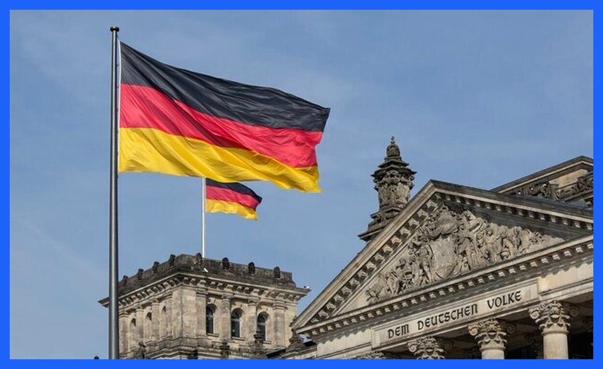 کابوس نوبت ویزا در سفارت آلمان

دریافت نوبت برای ویزای آلمان به یکی از چالش‌های بزرگ متقاضیان تبدیل شده است. افراد بسیاری با مشکلاتی در این زمینه مواجه شده‌اند و به دلیل محدودیت‌های موجود، زمان انتظار برای دریافت نوبت به شدت افزایش یافته است. این موضوع باعث ایجاد نارض