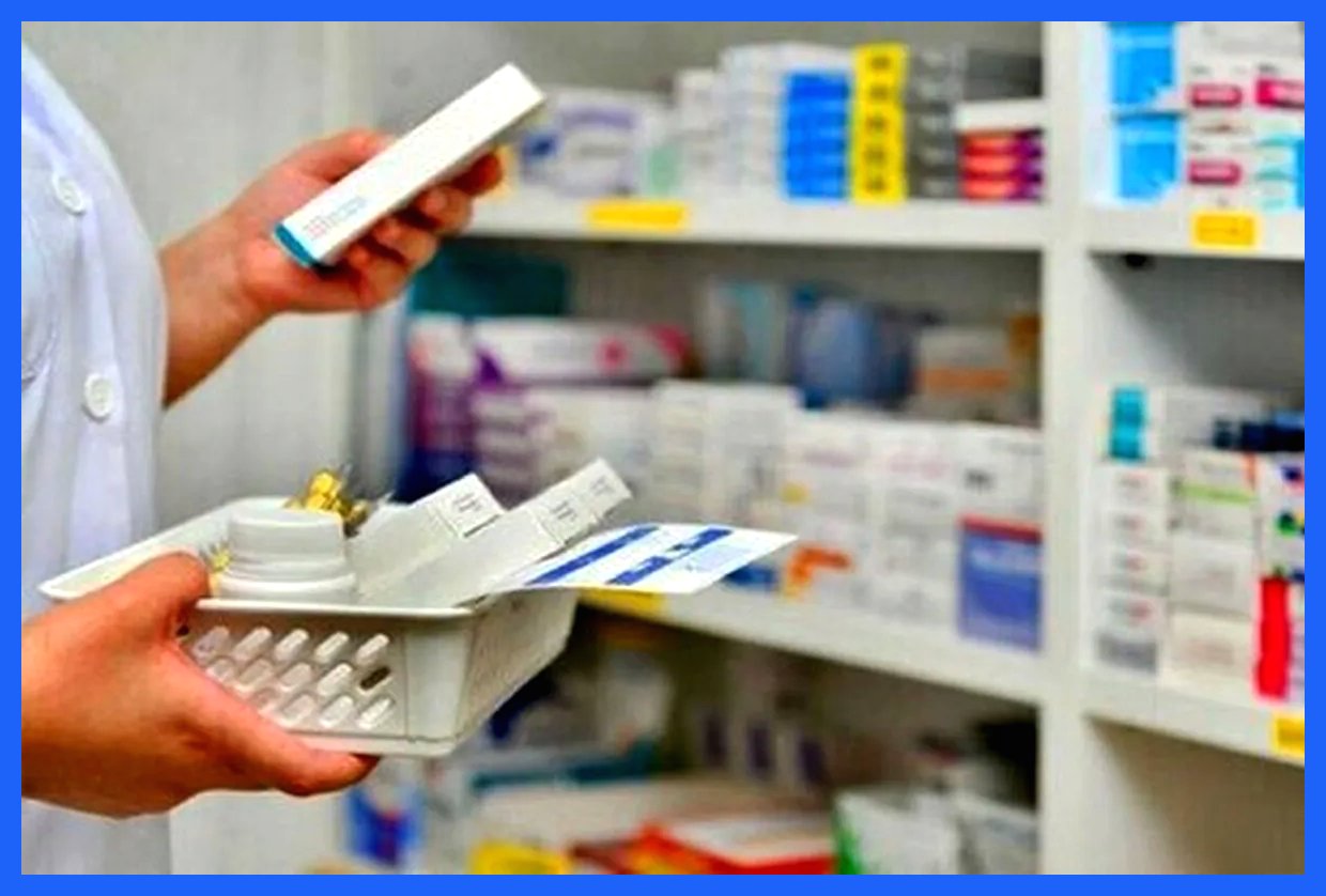 کشف داروهای جنسی و لاغری قاچاق در داروخانه‌ای در شهر