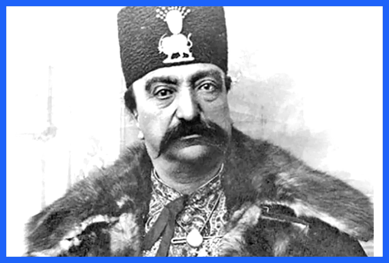  ژست خاص «ناصرالدین‌شاه» در کاخ صاحبقرانیه؛ سال ۱۲۶۹