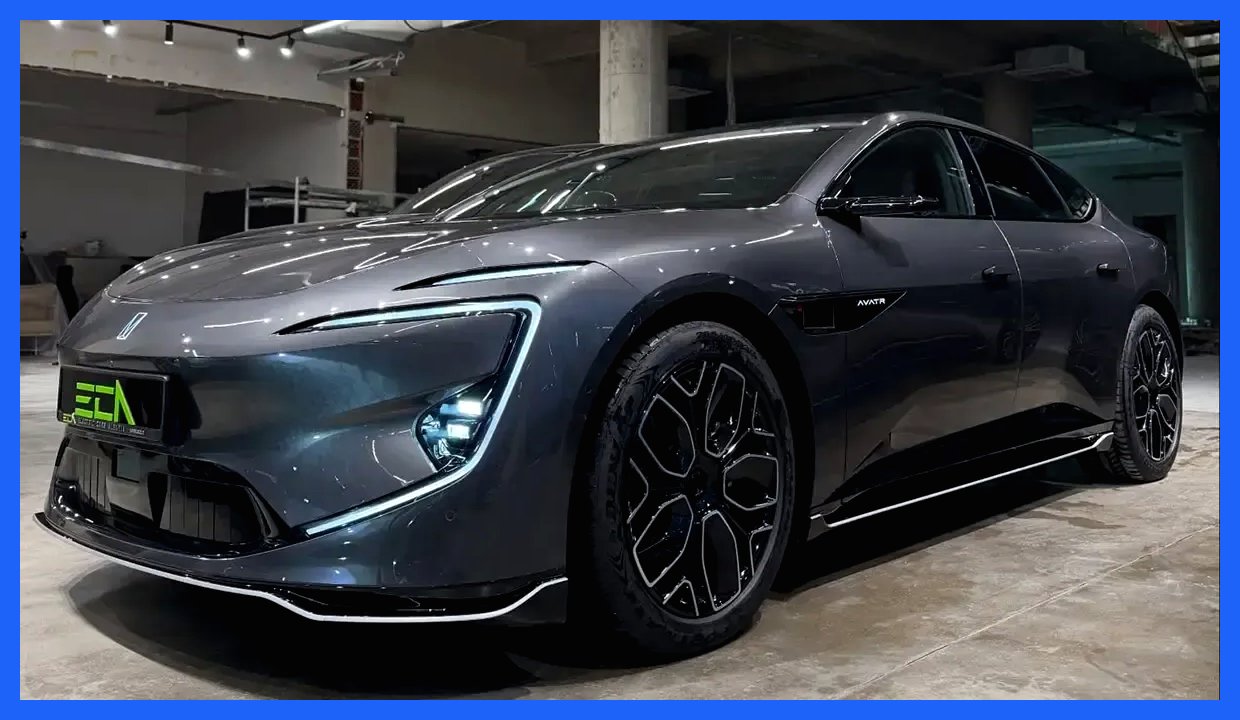 آواتر ۱۲ EV MAX؛ شاسی‌بلند الکتریکی با شتاب خیره‌کننده ۳.۸ ثانیه‌ای و سیستم چهارچرخ متحرک (+عکس)