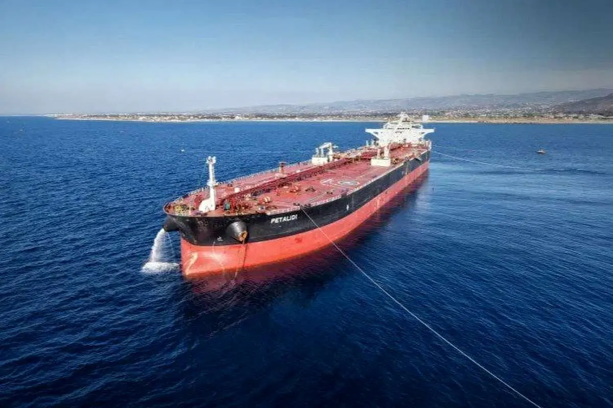 بلومبرگ: چین خرید نفت از ایران را کاهش داده است