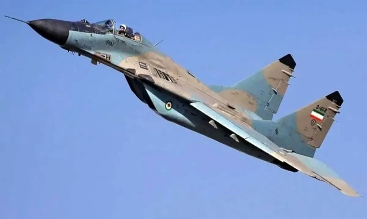 پرواز جنگنده‌ای در آسمان تهران؛ جزئیات را بخوانید!