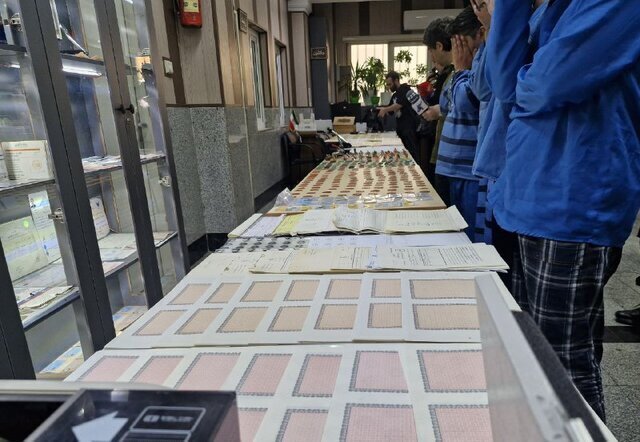 پلمب دو کارگاه تولید ویزا و گذرنامه جعلی در تهران